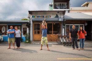 荷锄为生、米乡扎根 守护金黄稻浪是他们的使命