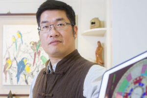 李咸阳：连办公桌都要讲究风水