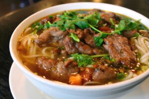 吃牛肉面，别急着加酸菜！TW牛肉面的故事