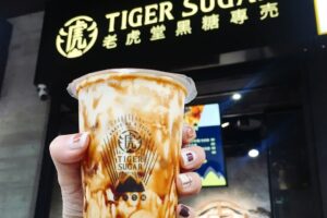 老虎堂坦承黑糖糖浆非手工！“焦糖色素”可以安心吃吗？