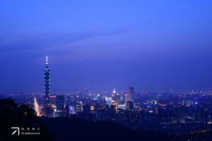 台北虎山九五峰》比象山幽静！欣赏北市晚霞和夜景