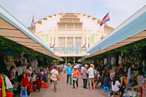 官方市场超好玩！没从2折开始杀价，别说你来过金边