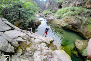 新手、没运动习惯也可以的“半屏溪溯溪”！清澈溪水中看见瑞芳往日风华