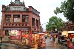 来深坑吃豆腐冰淇淋、去平溪看天灯派出所！好吃好玩景点一班车就到