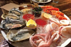 夏天的法式海鲜盘