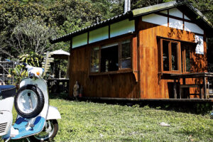 亲自改造老古厝、开垦咖啡园！这杯手冲黑咖啡，让人忘却时间