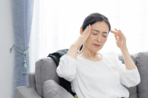 头痛、脖子僵硬酸痛恐是“脑动脉瘤”!出现这5症状要小心,严重可能昏迷甚至死亡