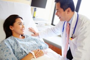 更年期后出现体重减轻、贫血、腹痛5大症状恐是“大肠癌”,要速速就医