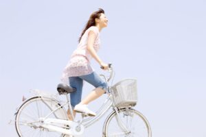 50岁后迈入更年期！改善失眠、盗汗、热潮红，饮食与运动2招双管齐下有奇效