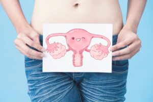 女性45岁后迈入更年期，多吃“桂圆红枣百合莲子粥”改善盗汗、失眠