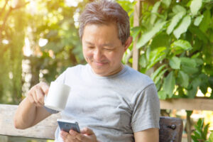 男性40岁后，小心更年期！性欲降低、睡眠呼吸中止症…出现4类症状就医检查