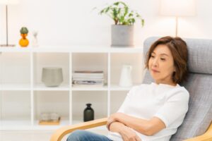 更年期女性,一半以上有“自律神经失调” 中医师教你4招解烦忧