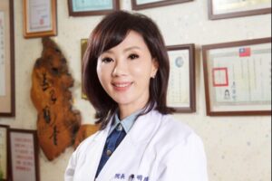 睡得好就心情好！吴明珠中医师用“8种”养生法，快乐度过更年期，60岁看起来像40岁