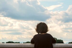 妈妈还没过世,大哥大嫂竟把她的房子卖掉!1例子告诉我们:自己的东西,要签署书面借名契约