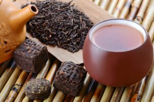 普洱茶大师邓时海，解构当代普洱茶投资收藏新趋势