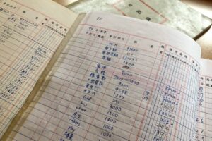 从月领21K，到用“4本帐”存下三桶金！她45岁拥千万身家：5年后就要退休