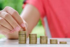 挑选年报酬率5%股票 退休投资理财很简单