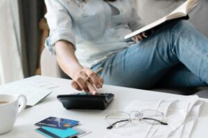 退休金规划12-4/懒得理财、资金不够?专家教你这样买股票和基金,做好退休财务规划