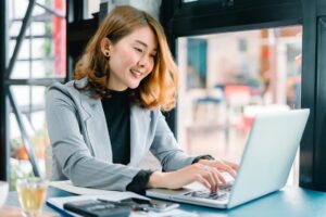 到底要赚多少钱才够?这七个阶段教你判断,如何提早财富自由,创造美好退休生活