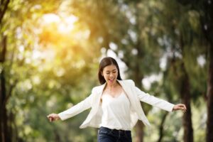 每月花1万元“这样”投资股票，65岁之后，每月可提领32万…让你养老金“永远花不完”！