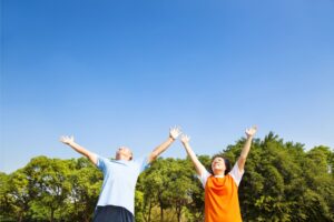 退休后该买0056还是0050?不想看盘、轻松领配息,可安心存“这档ETF”