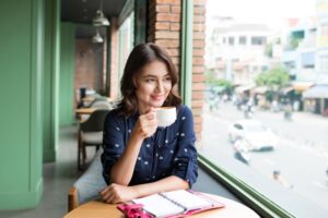 退休后不用太努力赚钱,钱滚钱有方法!50岁后持续实践梦想,你应该这样计划