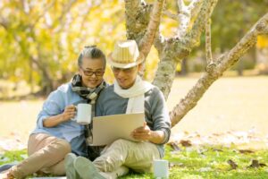 中年后,稳健投资方法!波克夏第二季绩效回魂仙丹,“尖牙股”威力1档ETF全掌握