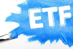 除了0050、0056，这档ETF也适合熟龄族！拉长10年投资，稳健赚2倍