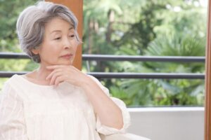 老本别全给儿女,一定要留给自己一些!她靠4间房收租:我不靠人养,钱怎么花我决定