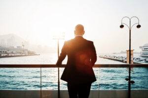 股市，是永续经营的赚钱事业！他57岁学投资谨记3件事，一生财富赚到老