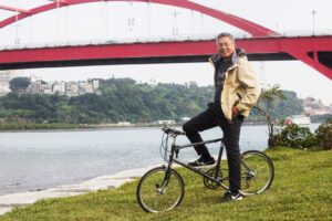 退休金700万就够了！江育诚：我靠“ETF、劳保年金”月领5万，过快乐退休生活