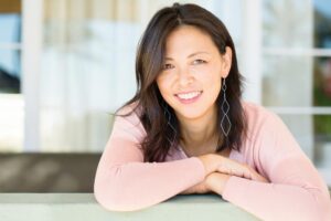 挑出会长大的金鸡母！中年后投资4步骤＋2标准，让财富顺利累积、第二人生超快乐