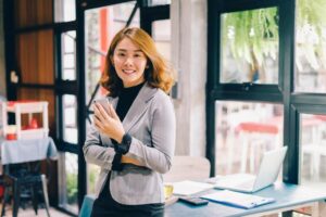 好的投资都是“等”出来的！中年后运用5指标选潜力股，让你赚大钱、老后快乐无忧