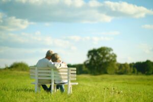 现在就开始投资,保证老后独立富足!6个投资理财目的,拥有赚钱头脑打造幸福人生