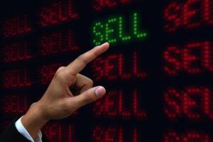 为了退休定期定额存股，何时该出清？台股亿元大亨提示：“出现这讯号就卖光变现”