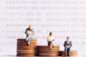 想存300张金融股养老，左手拿股利右手赚价差？股海老牛：这5档能一口气赚2成最稳