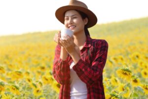 不要贪图爸妈的财产!学会和钱和平相处,够用、适度花,才让彼此都有安全感