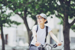 人到中年,累积资产实现财富自由!就这样2招定期存股,打造更快乐第二人生