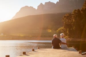 小额终老险超夯 到底谁最需要?