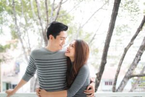 夫妻离婚能从对方那分财产过来吗?5句话告诉我们:感情固可断舍离,钱财却要守住