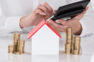 姐弟继承房产后做错一件事，3万税金变143万！卖掉“继承房”前，这步骤要搞清楚