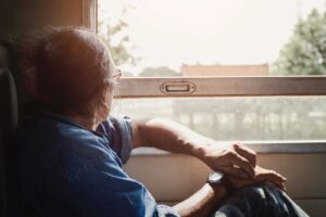 从罹肝癌到往生，独子不曾探望，如何不让不孝子继承遗产？预立遗嘱不可或缺3件事