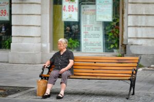 【财产赠与】子女不孝,如何把房产拿回来?