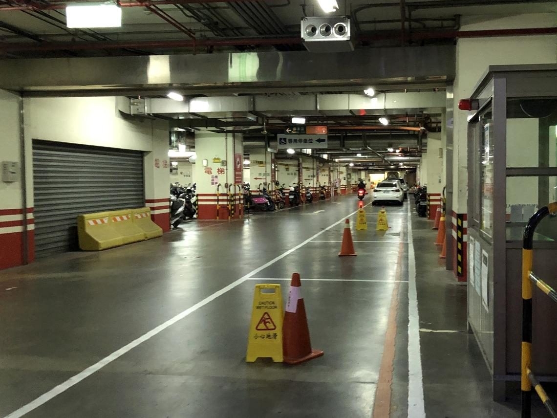 当年没100万预算多买车位，他月花3千用租的…25年退休后一算：租车位确实比较划算 – 大保社