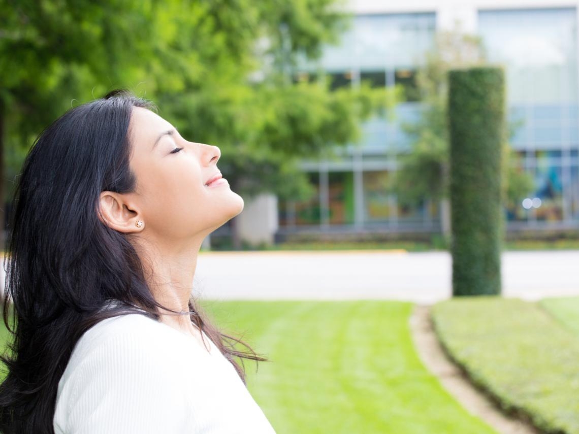 更年期私密处有异味、打喷嚏就漏尿？医师：这样保养，轻松找回健康自信 – 大保社