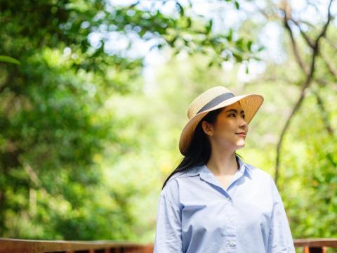 为“精致生活”花费入不敷出四处借钱，她最后诈财被抓！生命最精致东西，靠自己就能闪闪发光 – 大保社