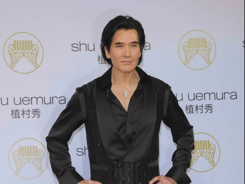 费翔61岁男子气概依旧,样貌冻龄不见岁月留下痕迹!歌剧院看表演、水饺当消夜:目前生活很踏实 – 大保社