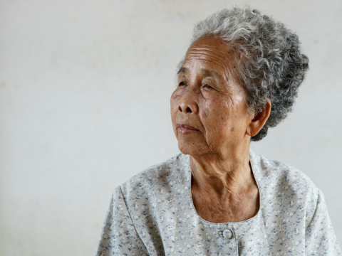 45岁跑路留赌债，就连儿子也丢给爸妈养！姊姊无奈：老妈都快80岁还被弟弟啃老，我该怎么帮？ – 大保社