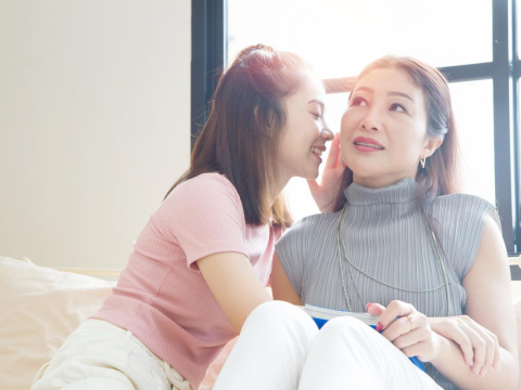 小婶常与公公婆婆旅游，婆婆却抱怨她很不负责任！“好媳妇”不是拼命做，是孝亲戏中演好演满 – 大保社