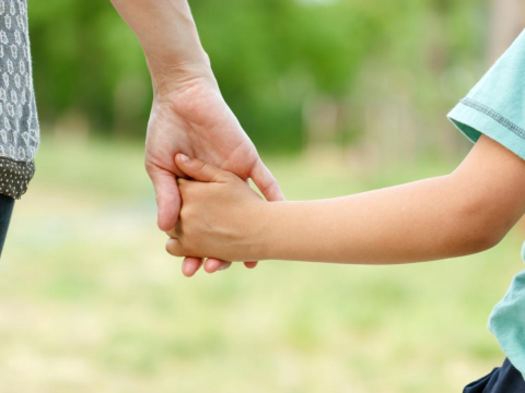 人生有三次“断奶期”…73岁刘墉：拖孩子走半辈子的父母，常被孩子拖累一辈子 – 大保社